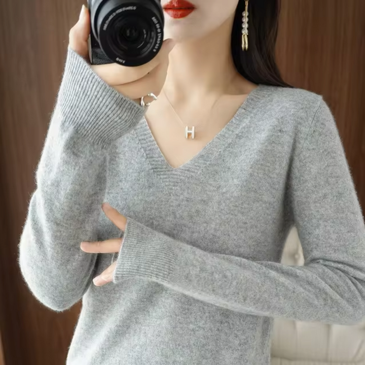 Carys | Cashmere V-Neck Jumper