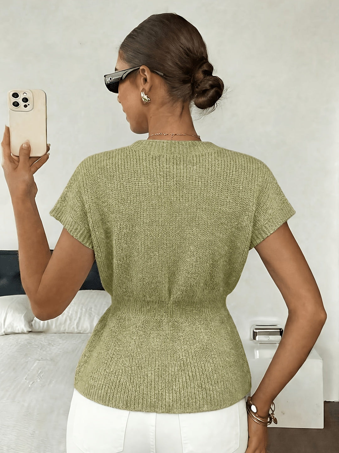 Clara | Short-Sleeve V-Neck Cardigan with Shaped Waist