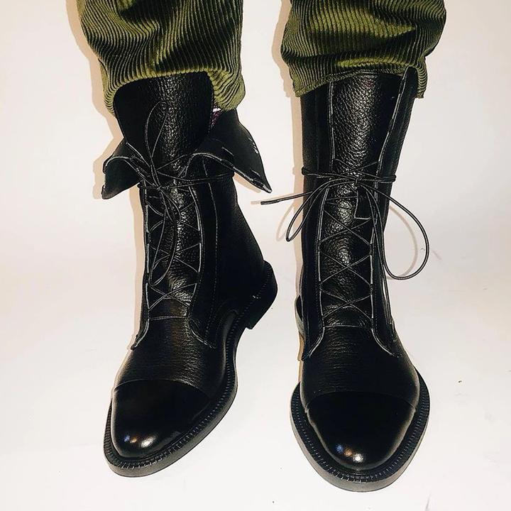 Katie | Classic Boots with Clean, Understated Lines