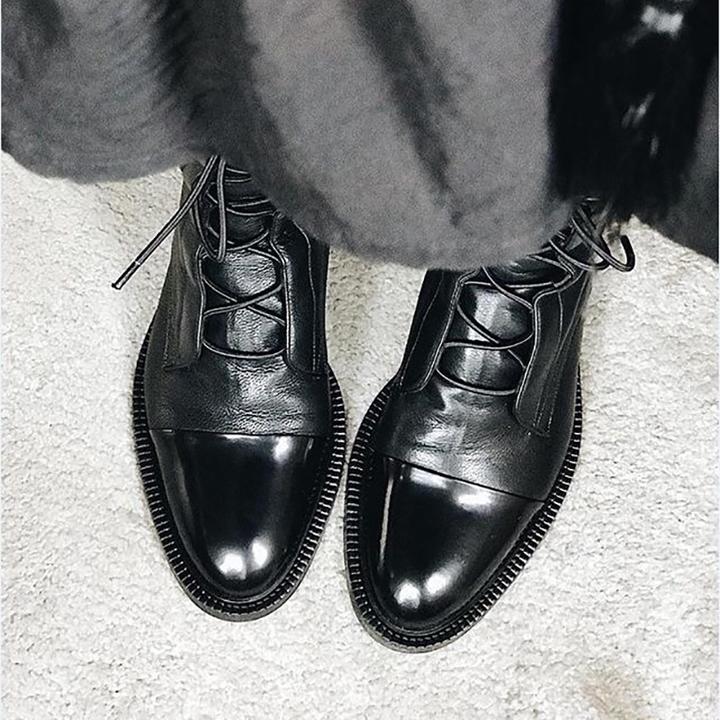 Katie | Classic Boots with Clean, Understated Lines