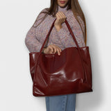 Handbag | Timeless Style, Spacious Elegance