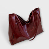 Handbag | Timeless Style, Spacious Elegance