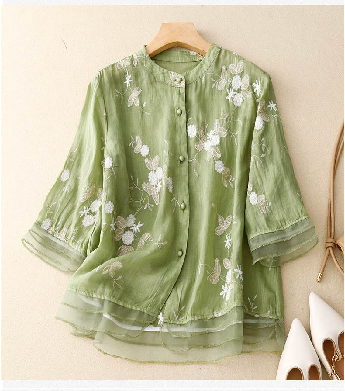 Lucy | Blouse with Floral Accent Details