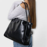 Handbag | Timeless Style, Spacious Elegance