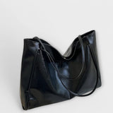 Handbag | Timeless Style, Spacious Elegance